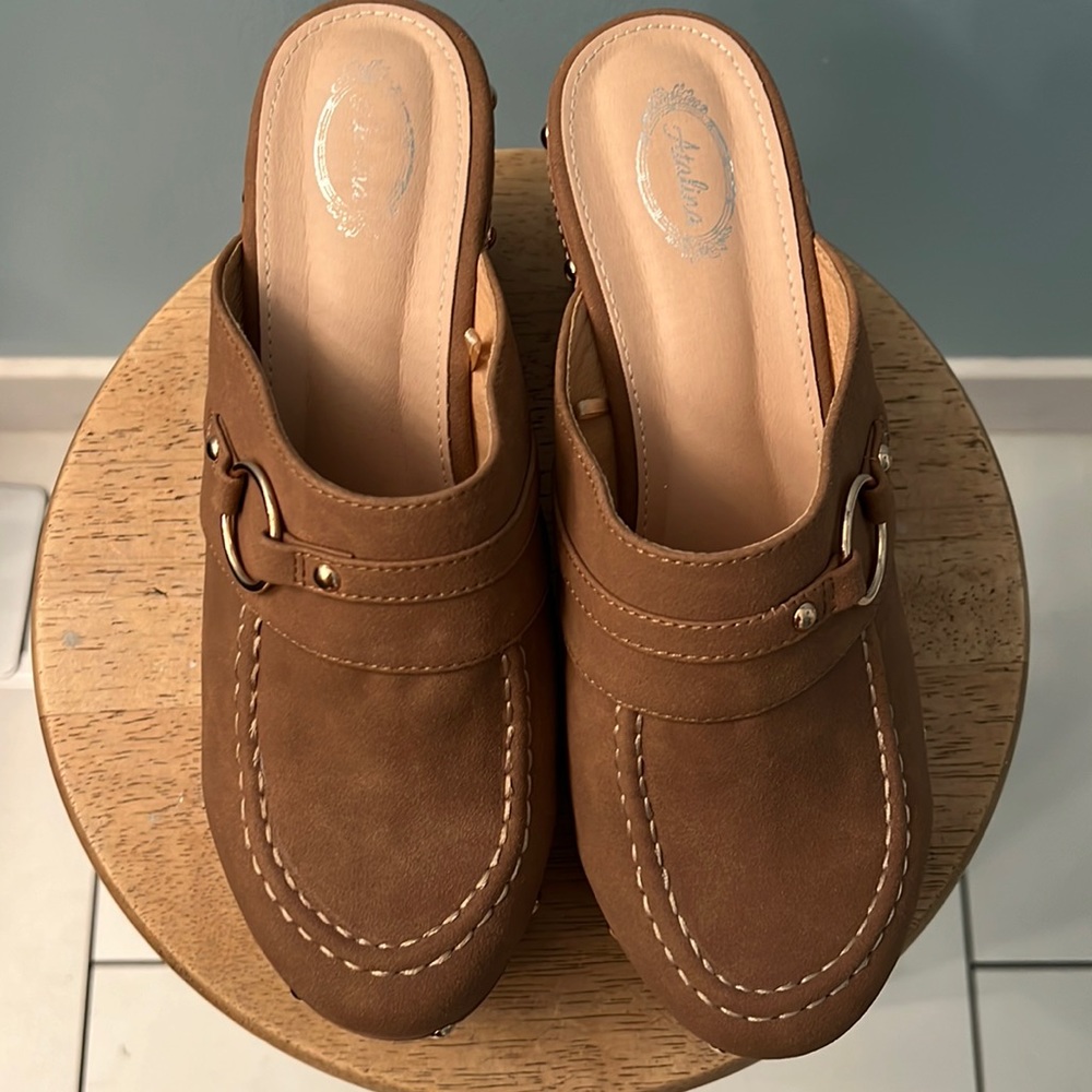 Atalina Clogs